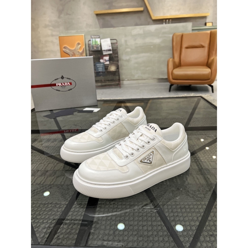 Pra*a casual shoes